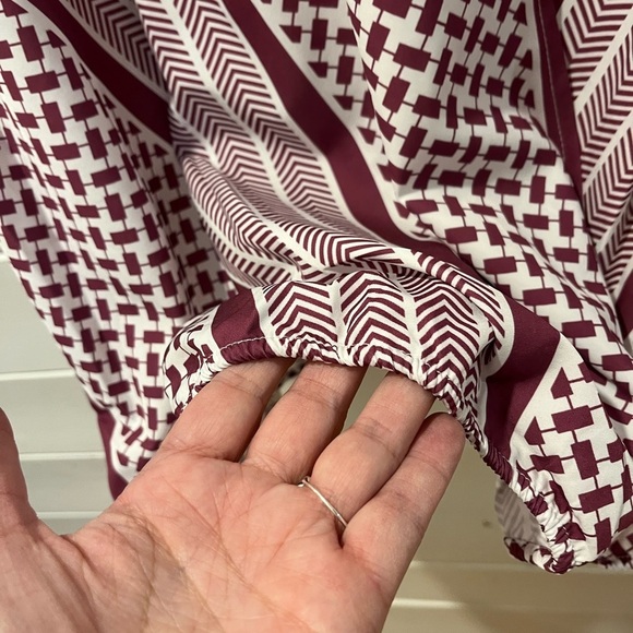 NWOT: Bold Geo-Print BloomChic Top – Plus Size US 18-20 ❤️ - Picture 6 of 11